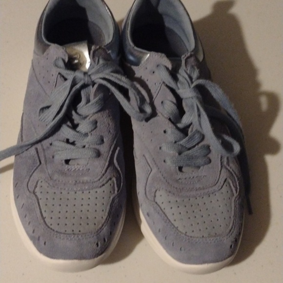 Easy Spirit Shoes - Easy SPIRIT Evolve Sphynx Light Blue Size 8 Walking Shoes